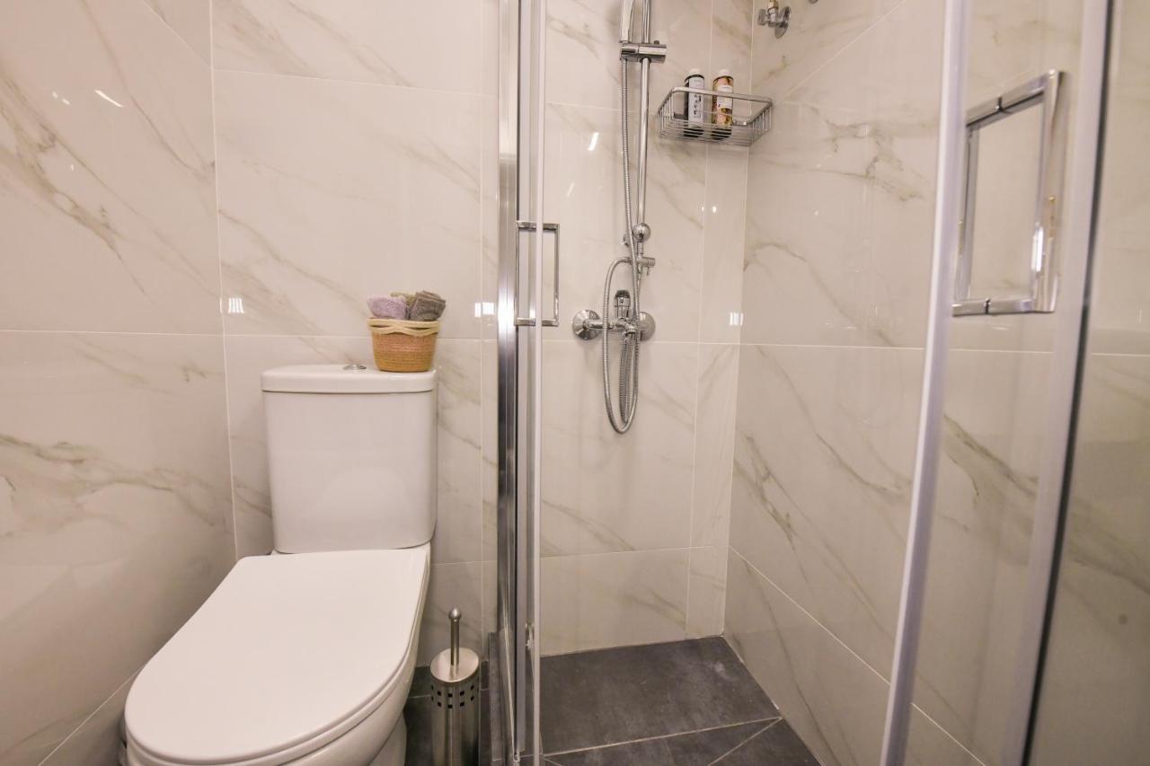 לריסה Modern, Comfortable Apartment, In The Heart Of The City_2 מראה חיצוני תמונה
