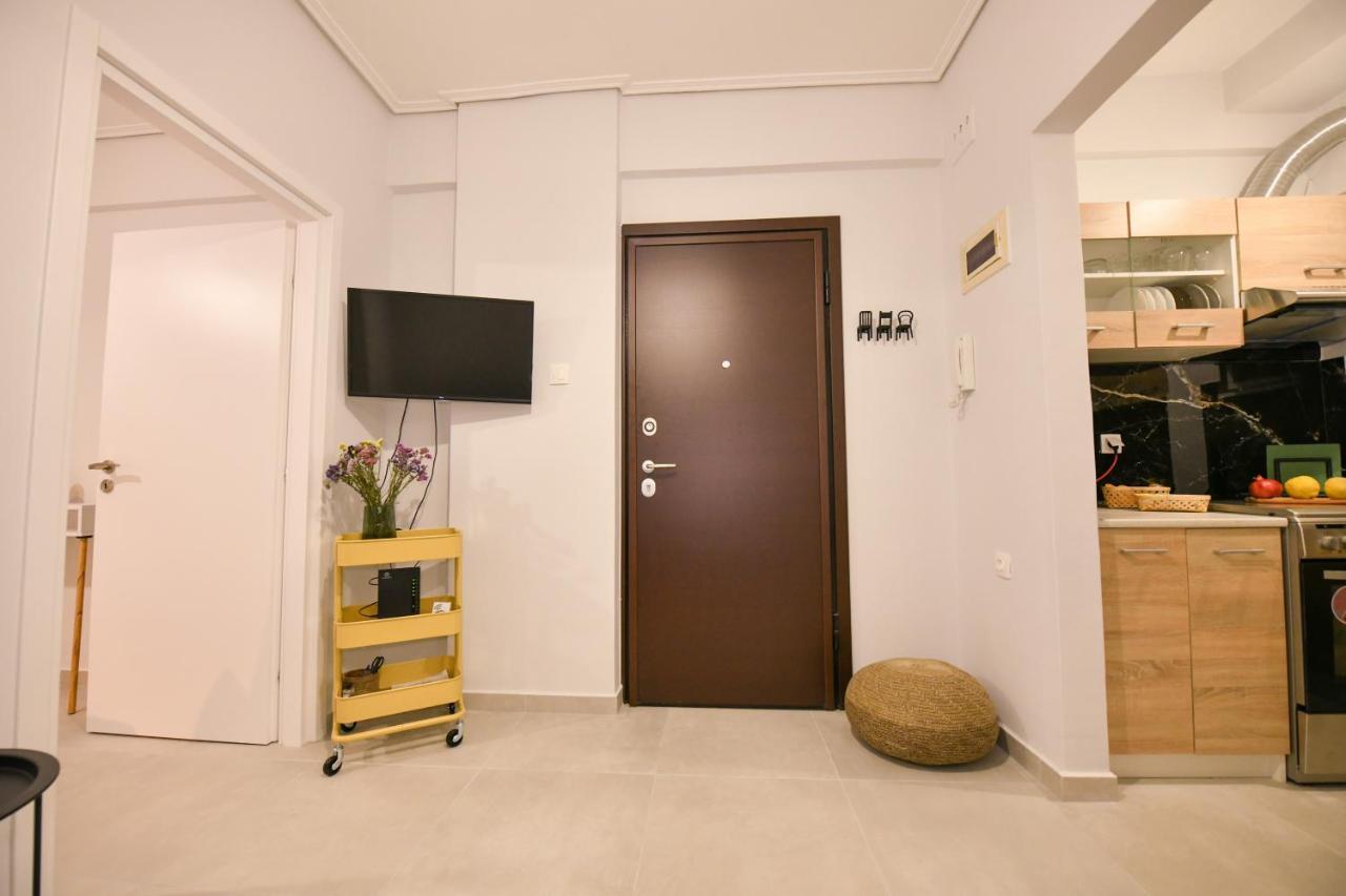 לריסה Modern, Comfortable Apartment, In The Heart Of The City_2 מראה חיצוני תמונה